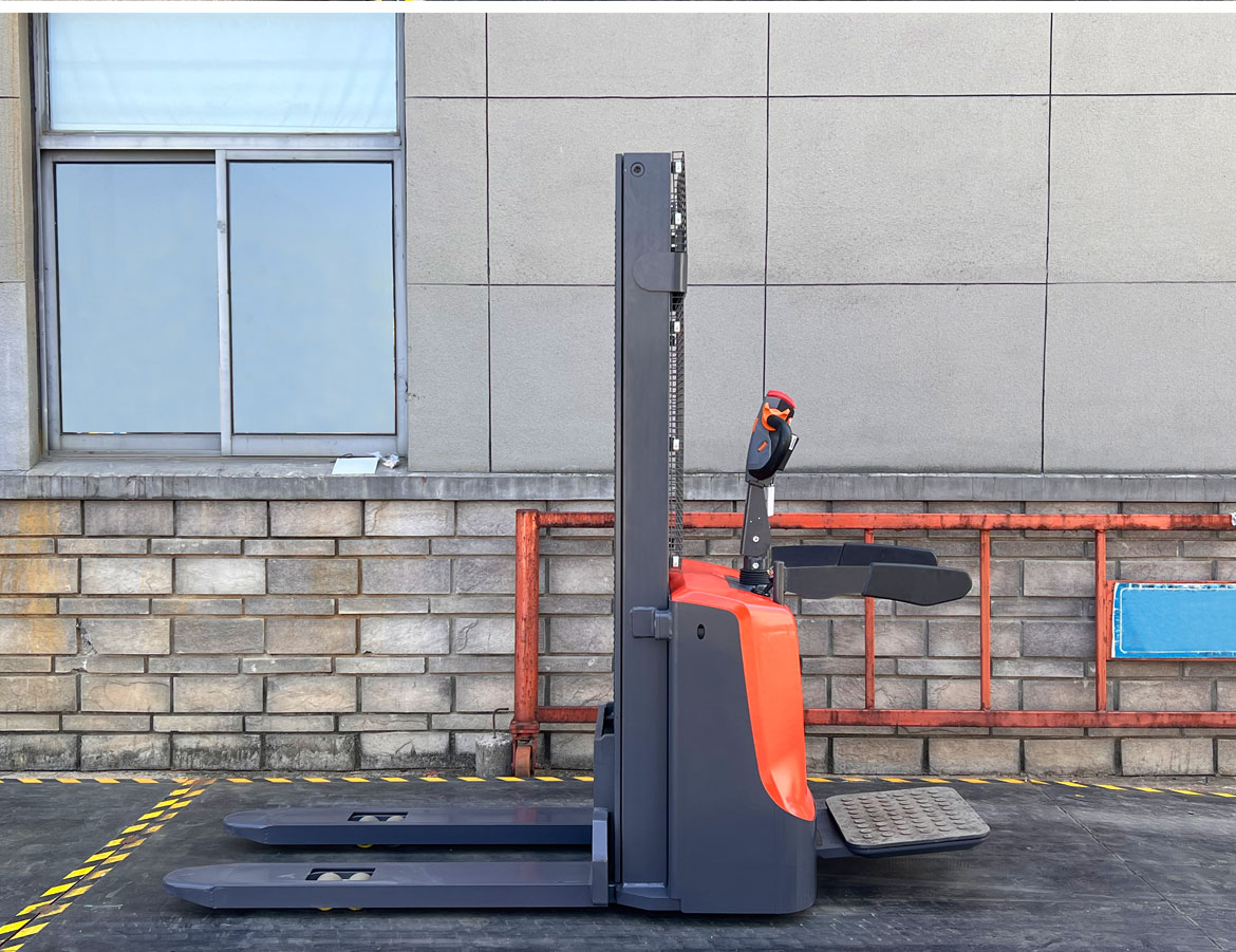 CDD20托盘堆垛车