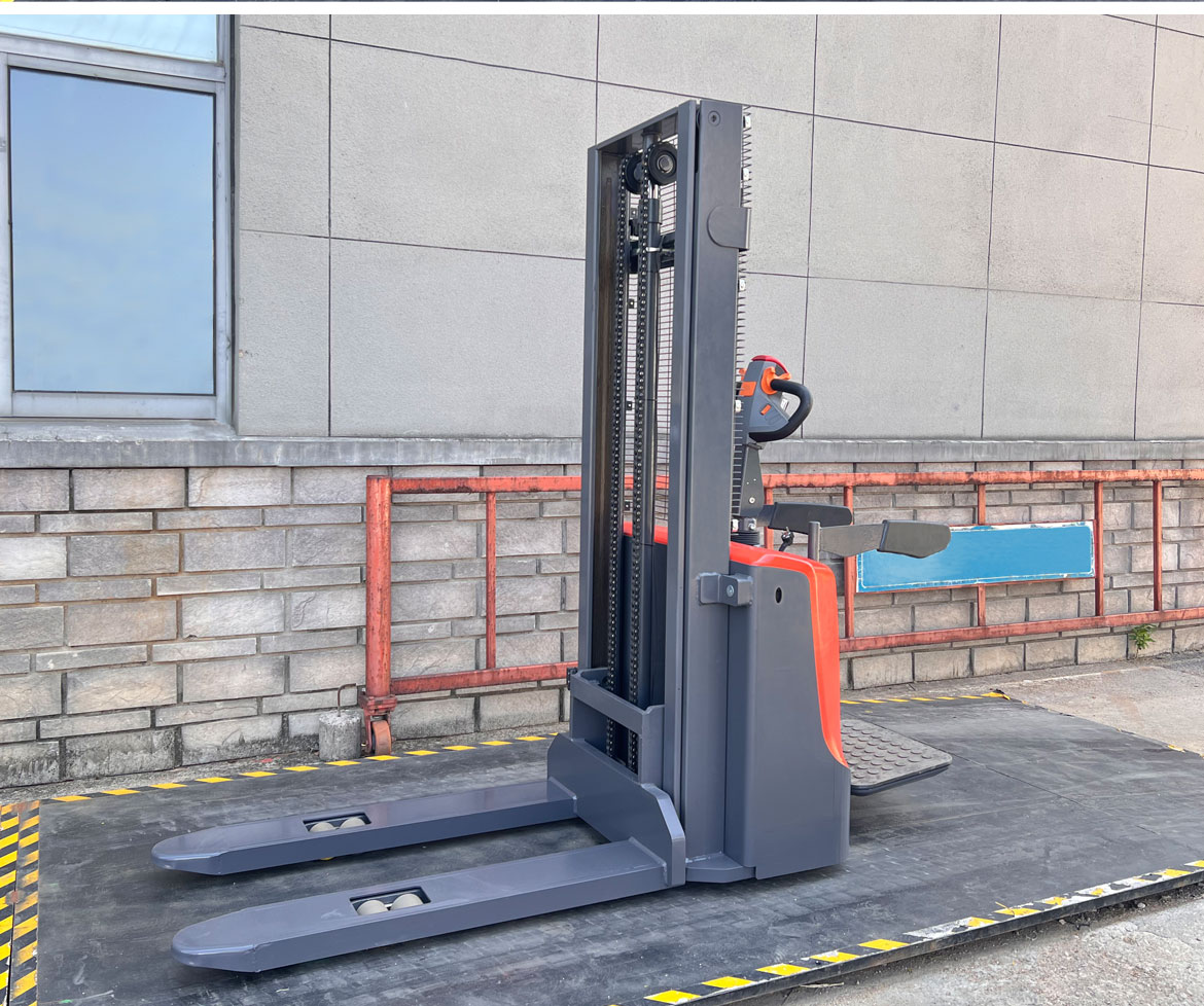 CDD20托盘堆垛车