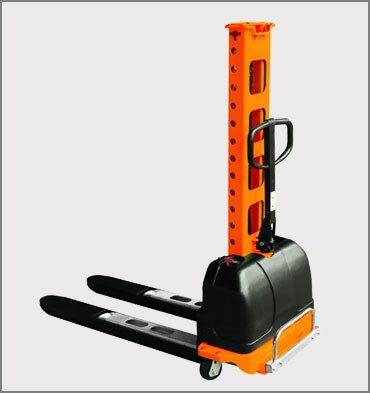 半电动自提升堆垛机